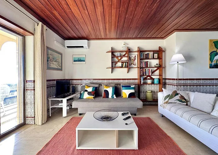 Beachview 2 By Homing *